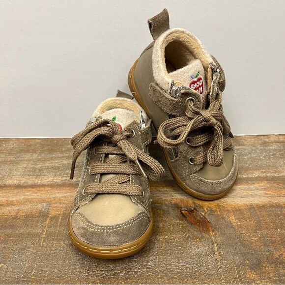 Shoo Pom Green/Brown Kids Sneakers with Laces & Fuzzy Lining- Size 21 - Picture 1 of 6